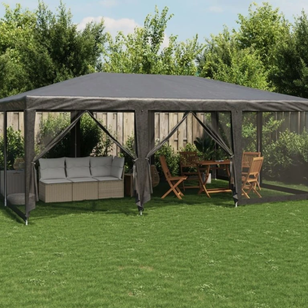 Vyvýšené záhony se skleníkem